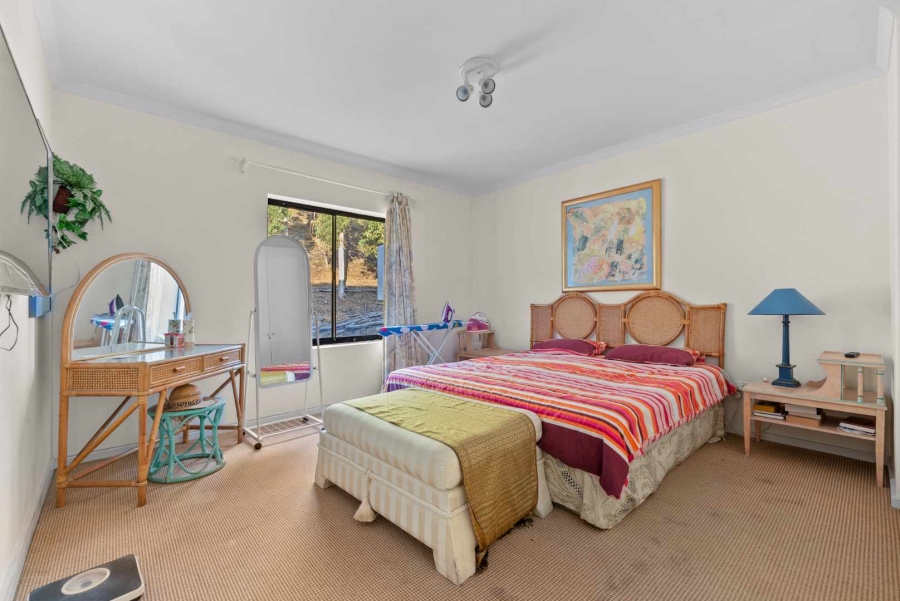 3 Bedroom Property for Sale in Sea Point Western Cape